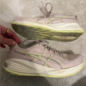 ASICS Women's Gel-Cumulus Athletic Shoes - Cream and Yellow